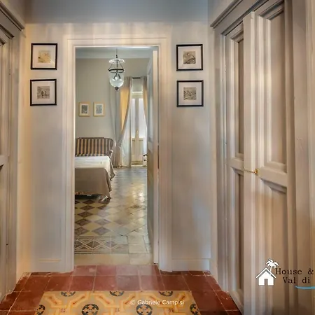 Donna Maddalena Noto