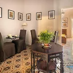 Donna Maddalena לינה וארוחת בוקר 4*